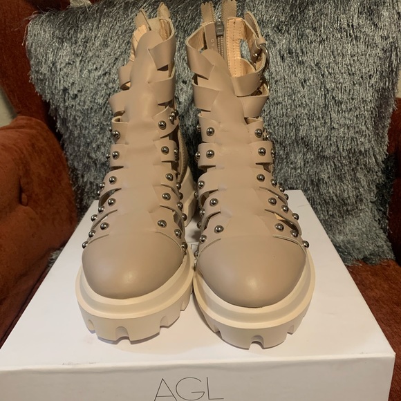 AGL Cute out studded boot - Picture 3 of 7